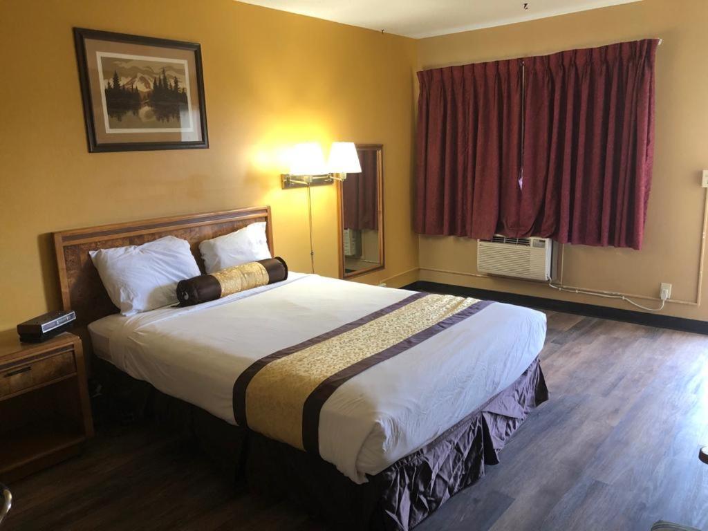 Knights Inn - Baker City Εξωτερικό φωτογραφία